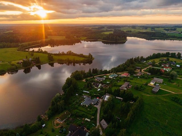 Nõuni järv – vaade veele